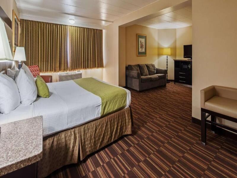 Best Western Louisville East Inn & Suites Bagian luar foto