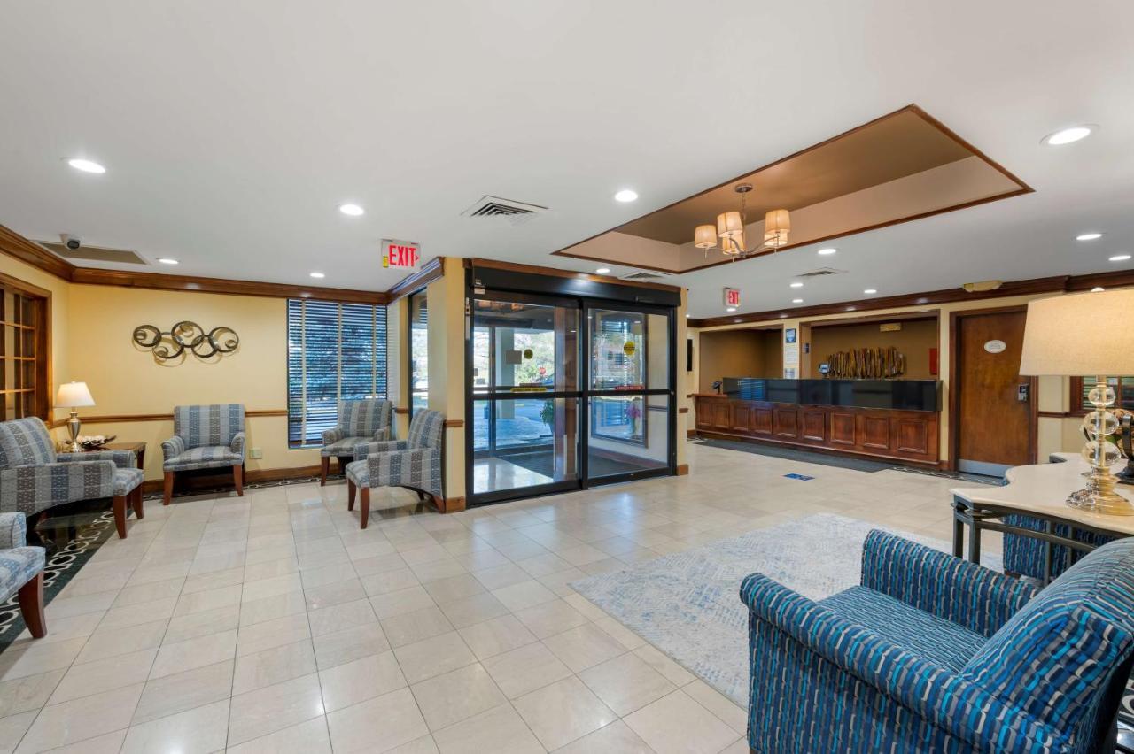 Best Western Louisville East Inn & Suites Bagian luar foto