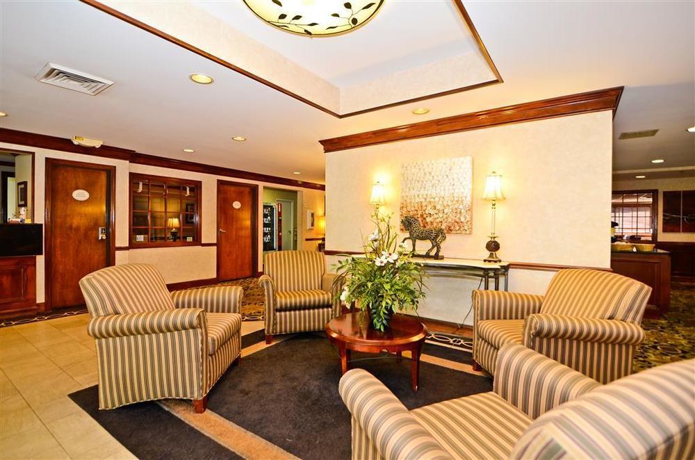 Best Western Louisville East Inn & Suites Ruang foto