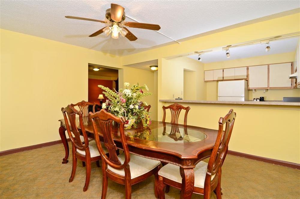 Best Western Louisville East Inn & Suites Ruang foto