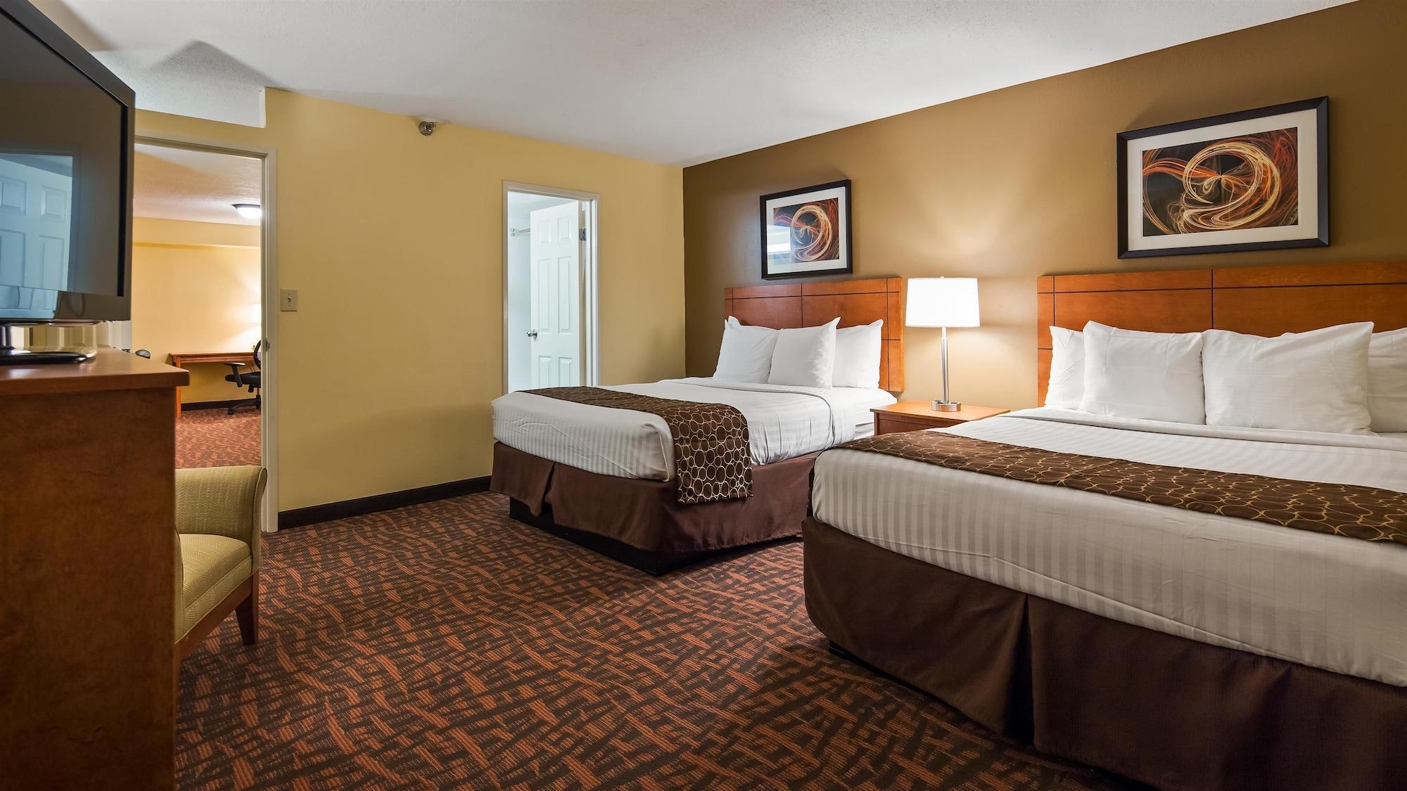 Best Western Louisville East Inn & Suites Bagian luar foto