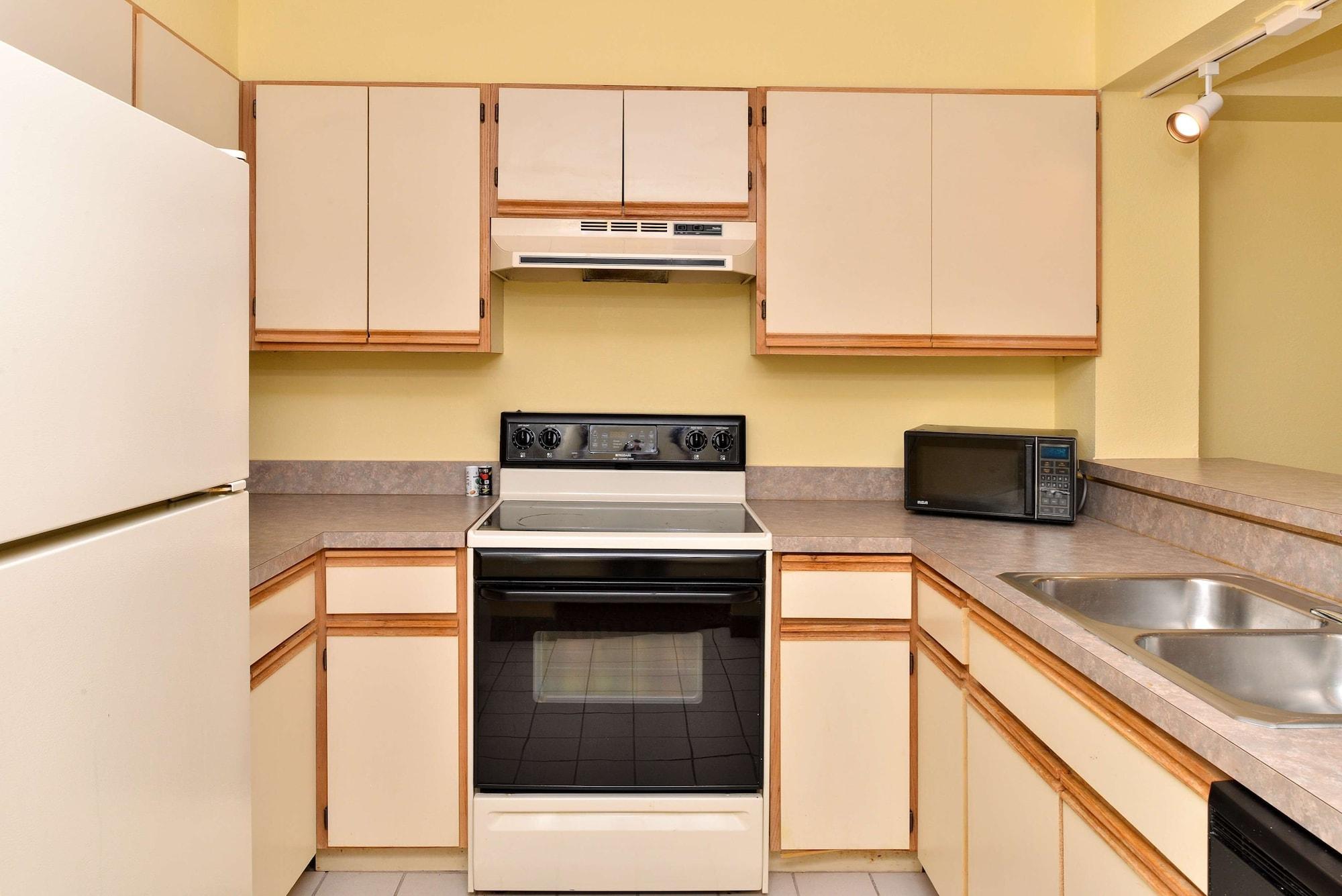Best Western Louisville East Inn & Suites Bagian luar foto