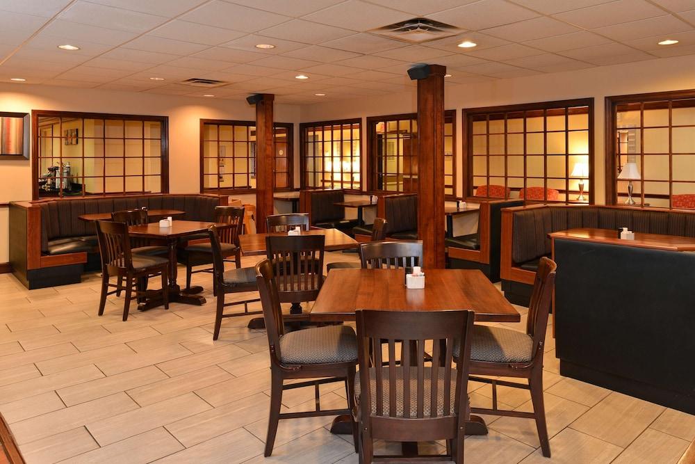 Best Western Louisville East Inn & Suites Bagian luar foto