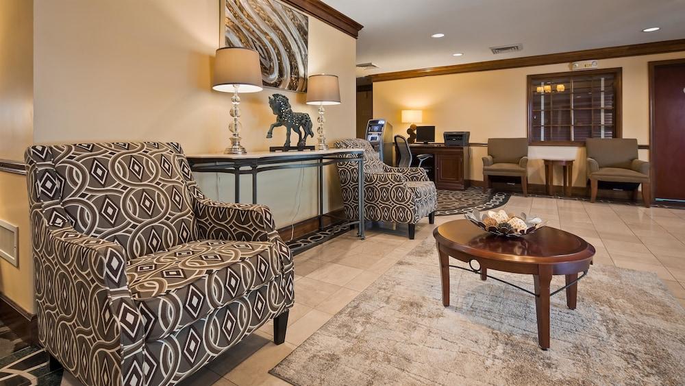 Best Western Louisville East Inn & Suites Bagian luar foto